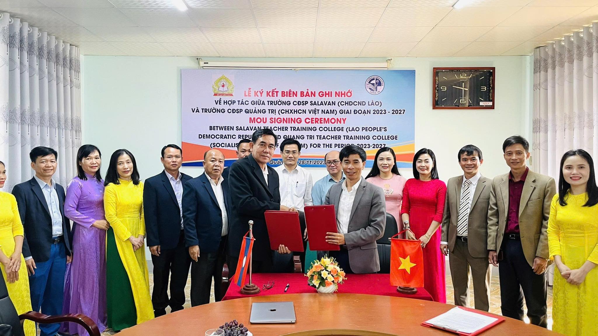 Thông tin liên hệ